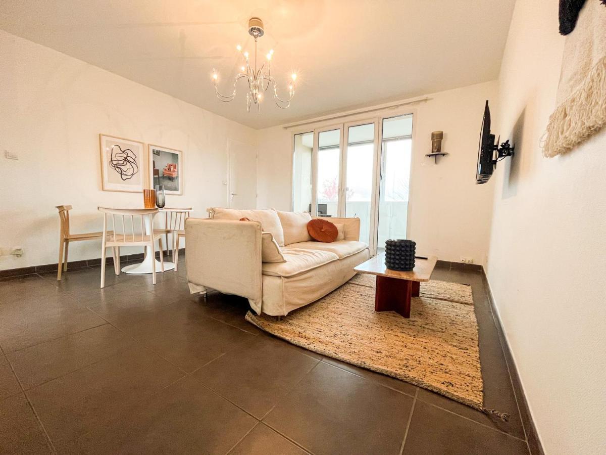 Suite Fanette Venissieux Exterior photo